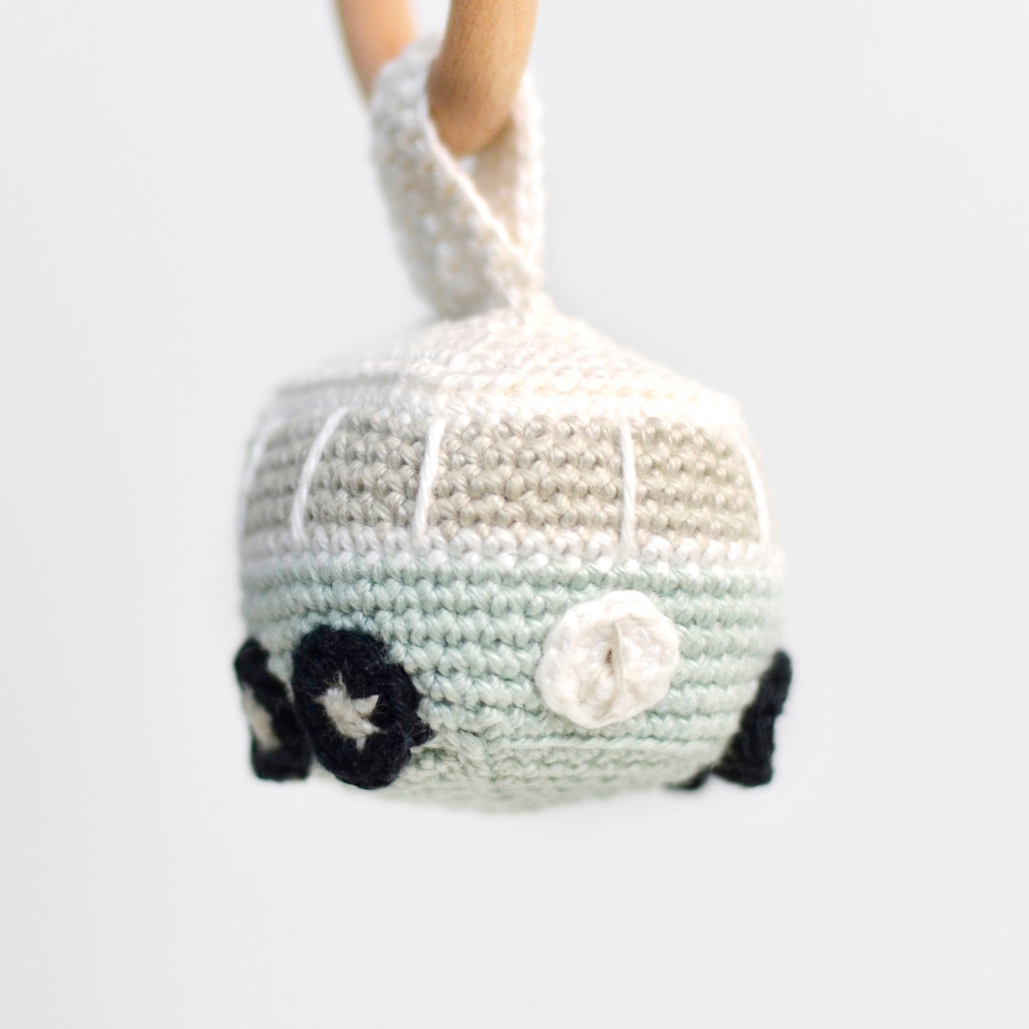 Häkelset Rassel Bullissimo von Mariamigurumii