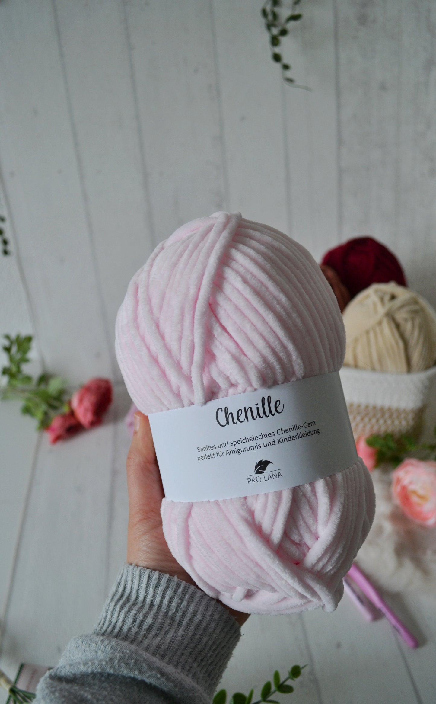 Pro Lana Chenillewolle 100 % Polyacryl 100 g 110 m