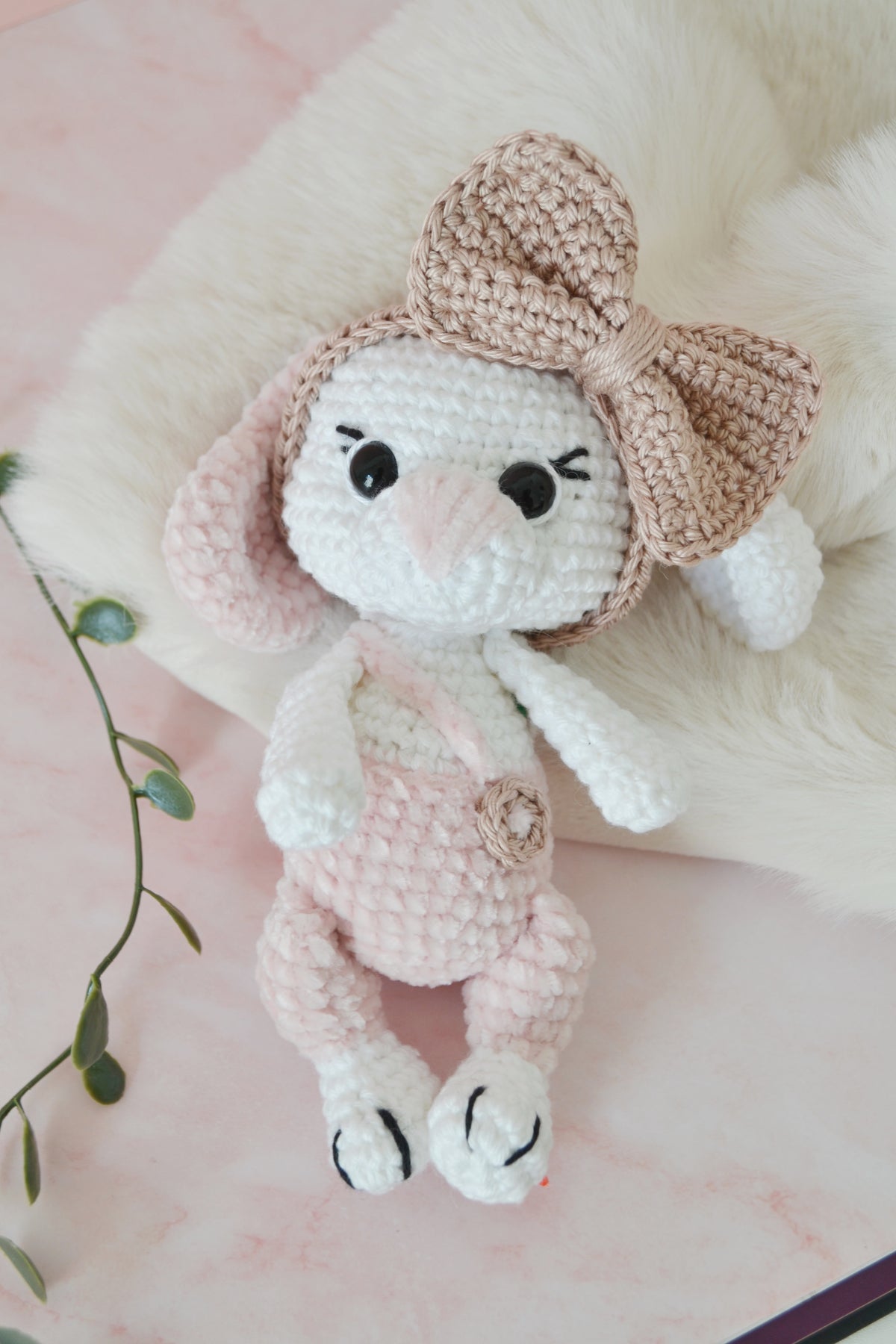 Häschen Lili Rose im Koffer Häkelset