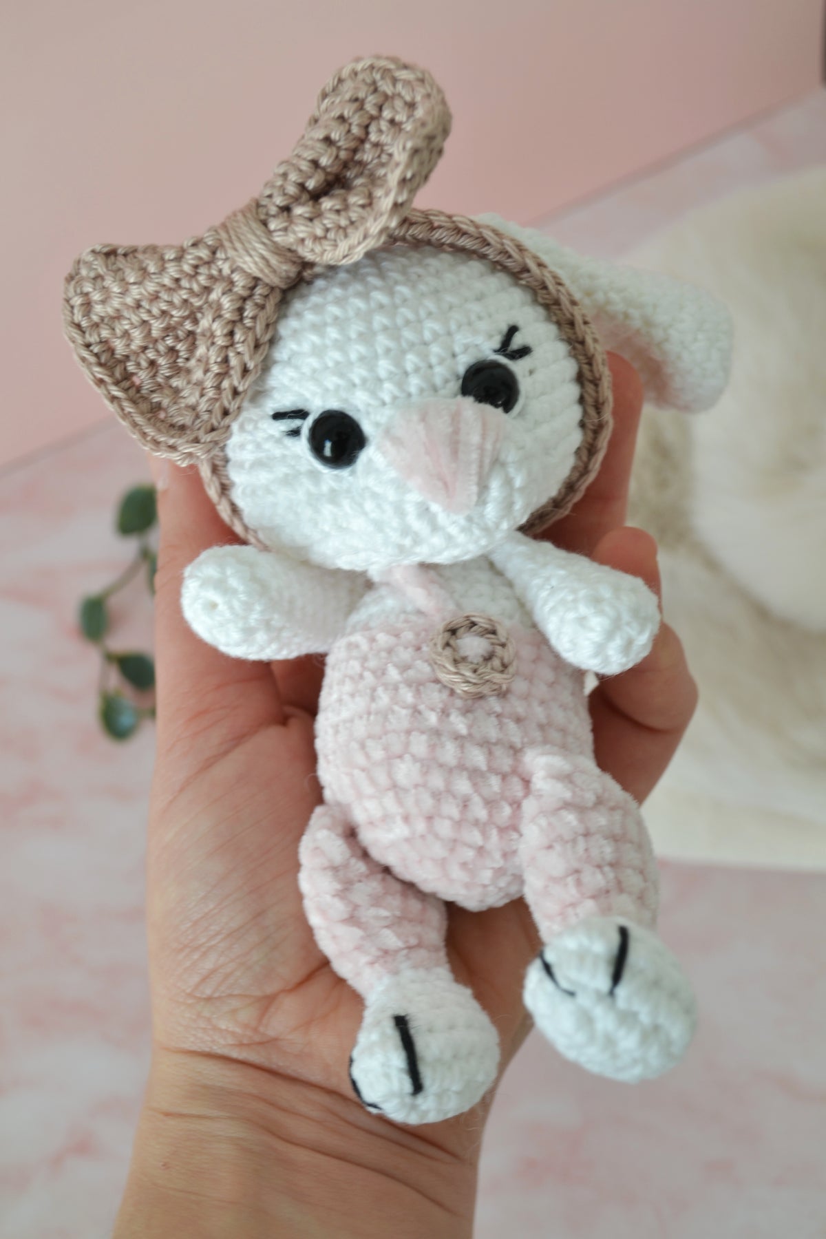 Häschen Lili Rose im Koffer Häkelset