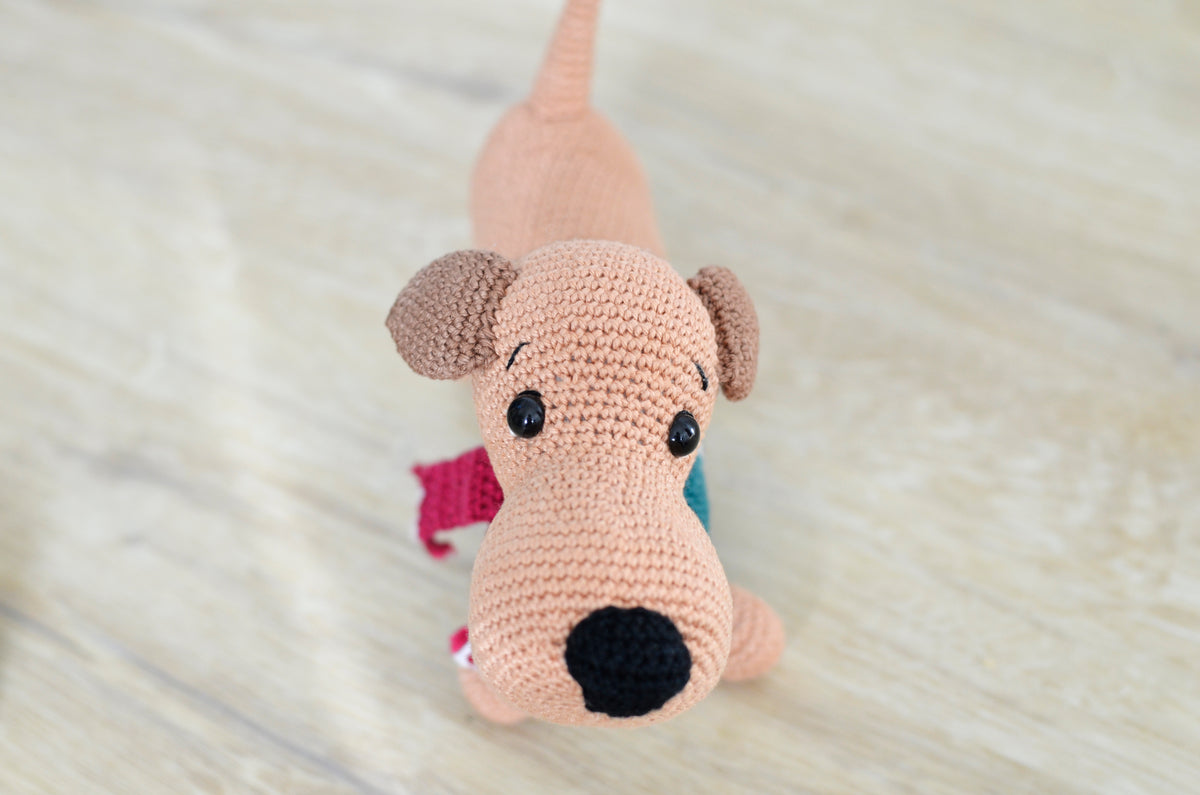 PDF Häkelanleitung Winterhund Juri Amigurumi auf Deutsch, Englisch und Spanisch