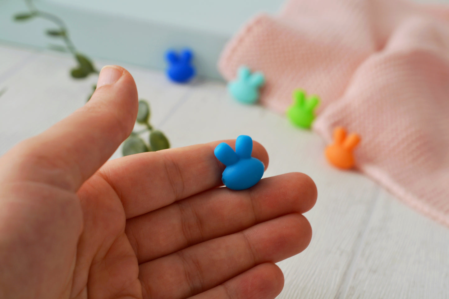 Mini Hasen - Silikon Perlen für Schnullerketten