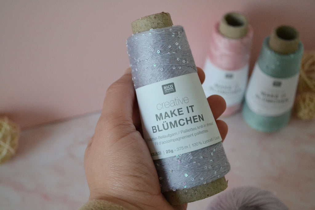 Rico Creative Make It Blümchen Beilaufgarn mit Blumenpailetten 25 g 375 m