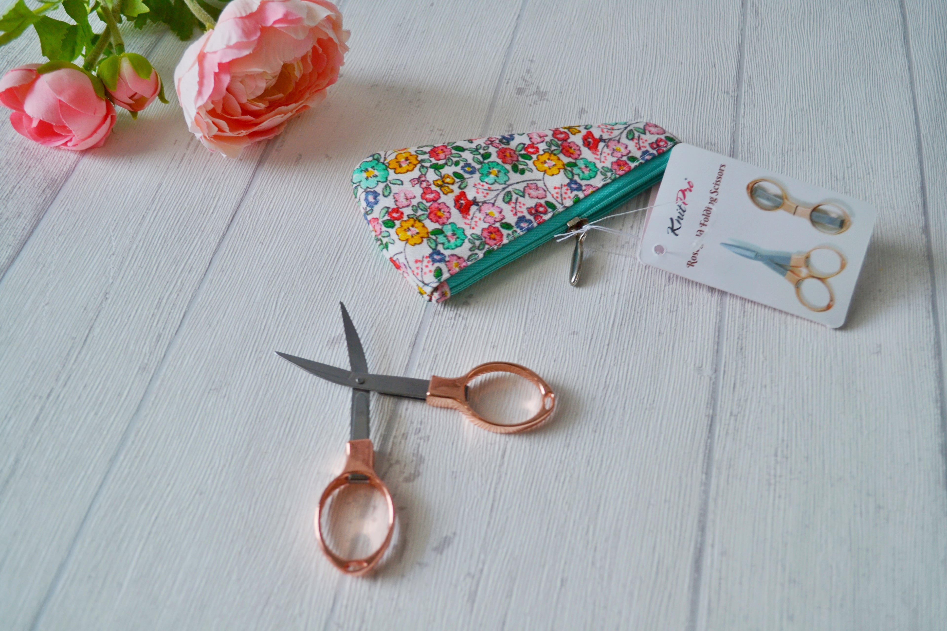 Knitpro Klappschere im Etui Gold