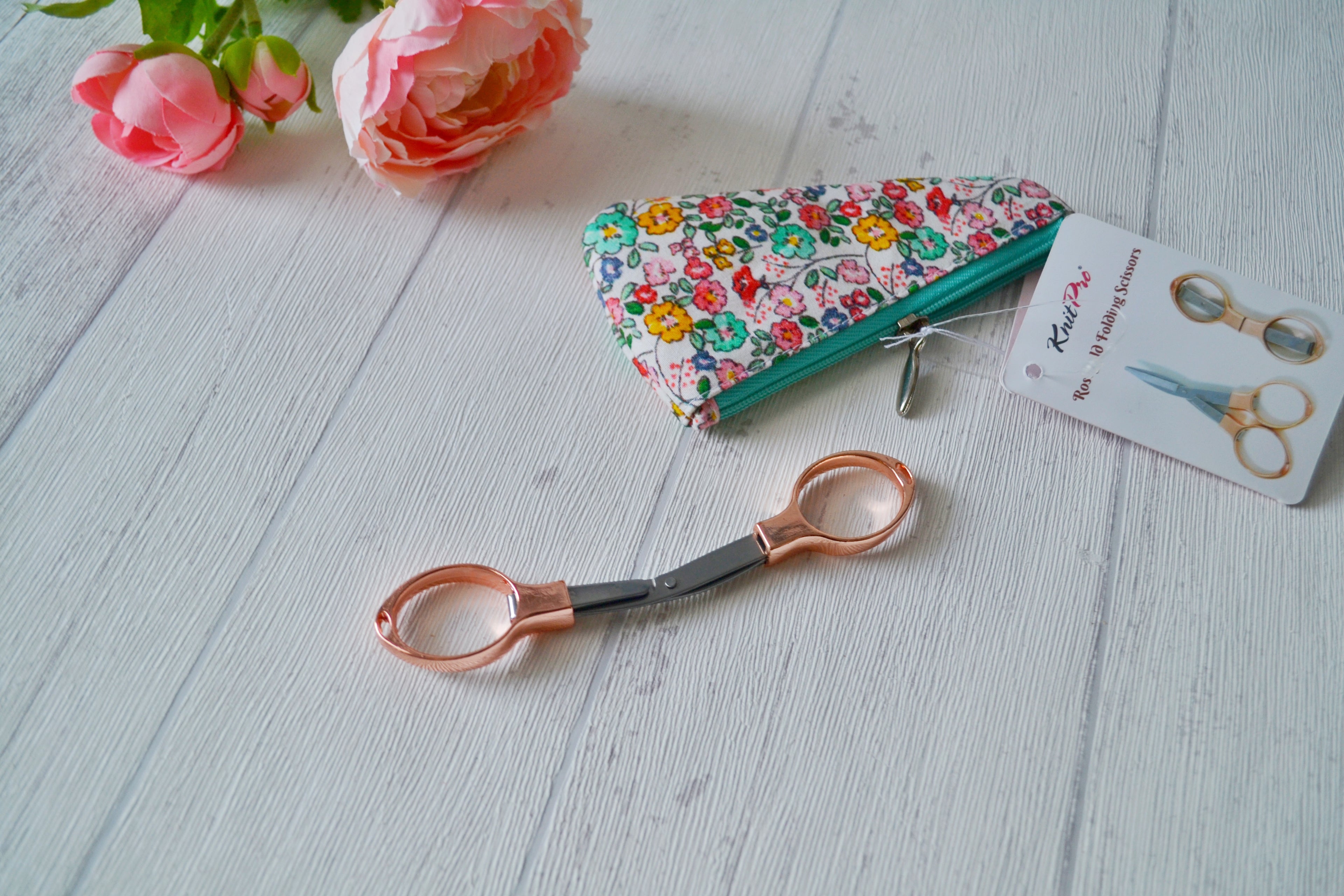 Knitpro Klappschere im Etui Gold