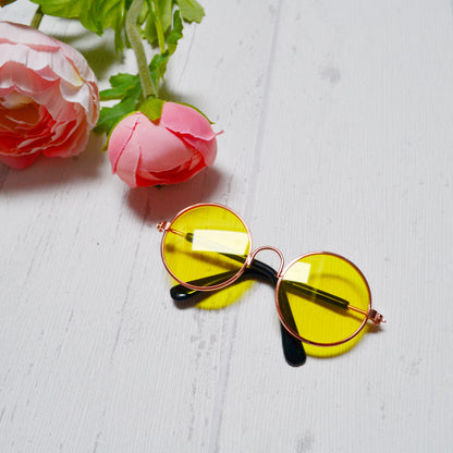 Mini lunettes de poupée de différentes couleurs