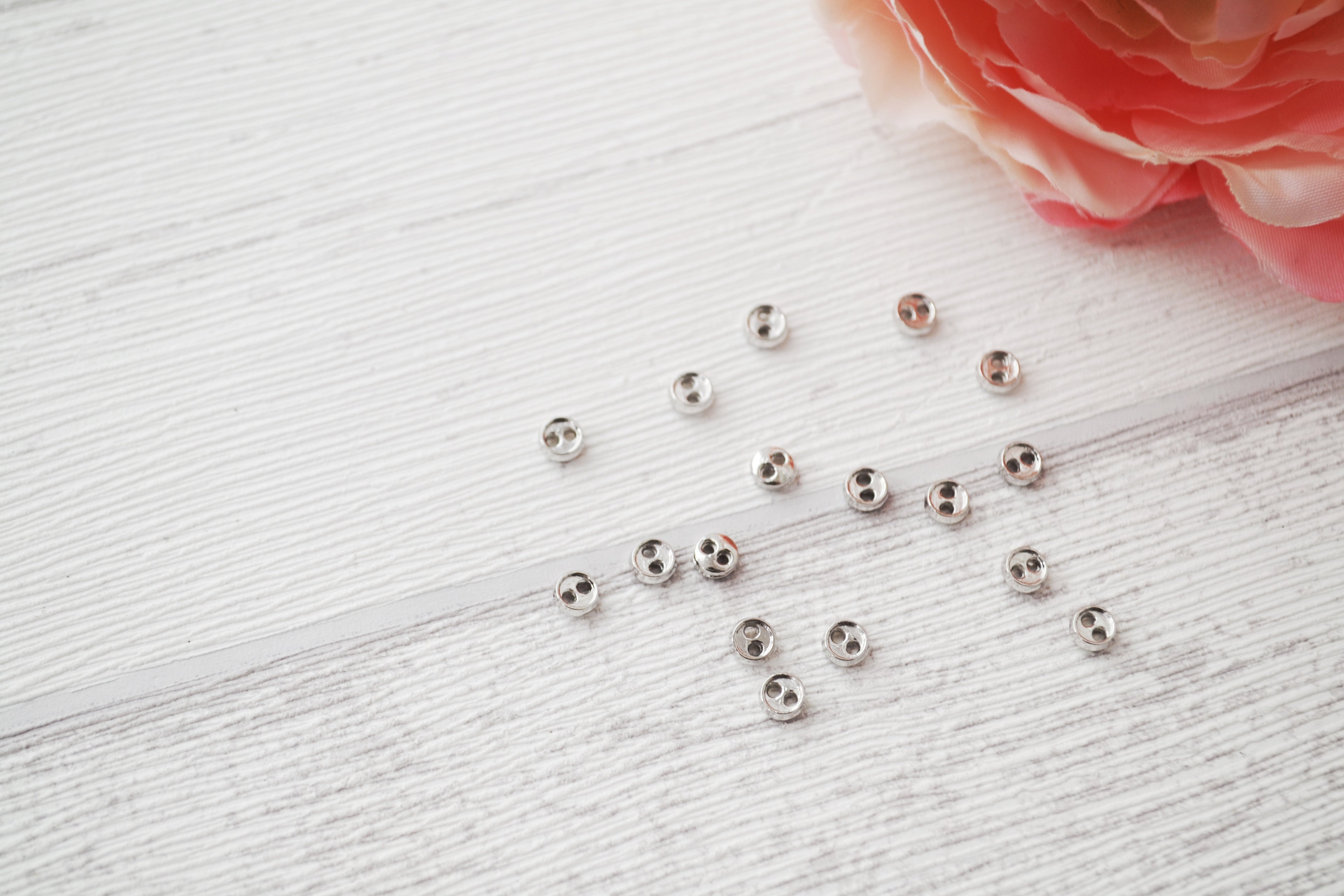 Mini Knöpfe für Puppen zum Annähen 4 mm im 10er Pack