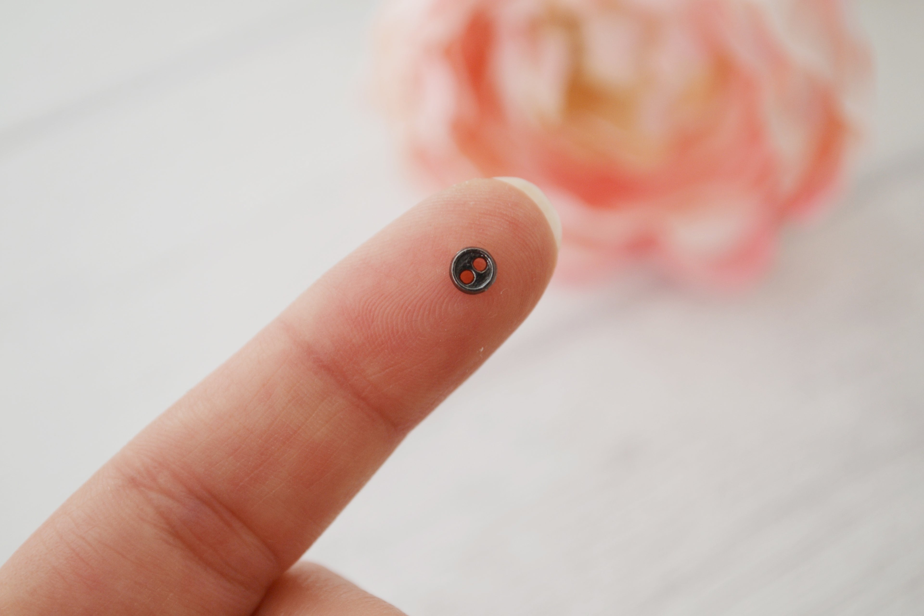 Mini Knöpfe für Puppen zum Annähen 4 mm im 10er Pack